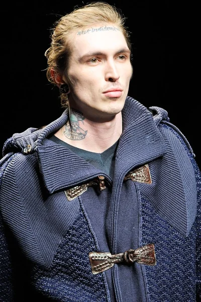 Look 60